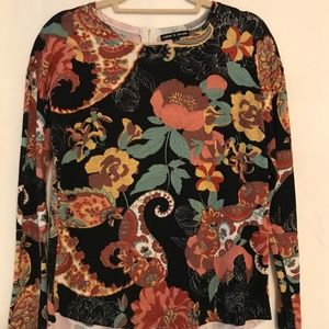 Cable & Gauge Black Floral Light Sweater